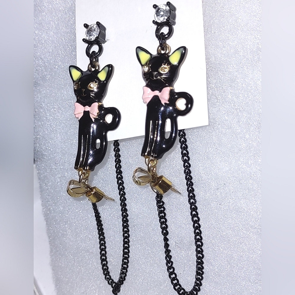 Black Cat Pink Bowtie Dangle Chain Earrings - Picture 2 of 13